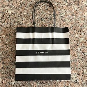 Sephora Black and White Signature gift bag